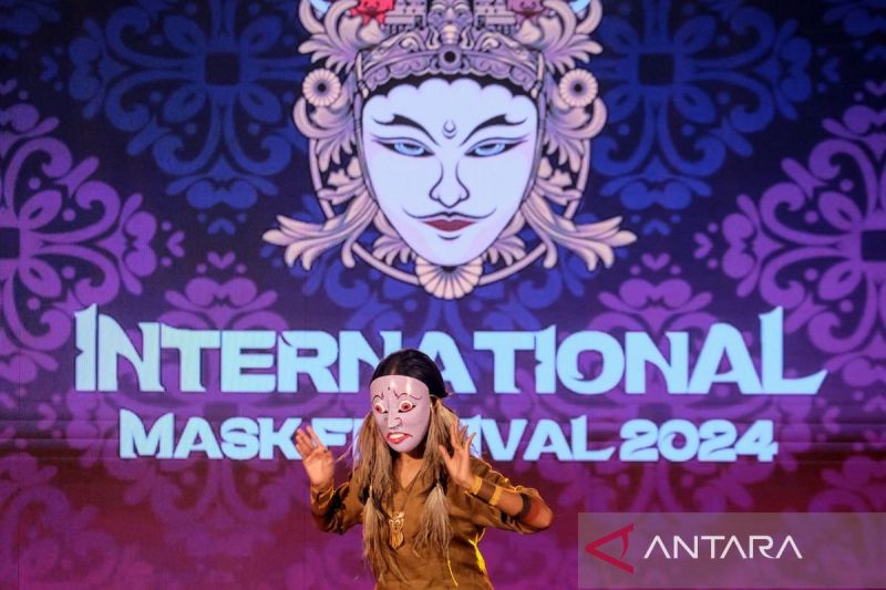 Festival Topeng Internasional 2024 di Solo