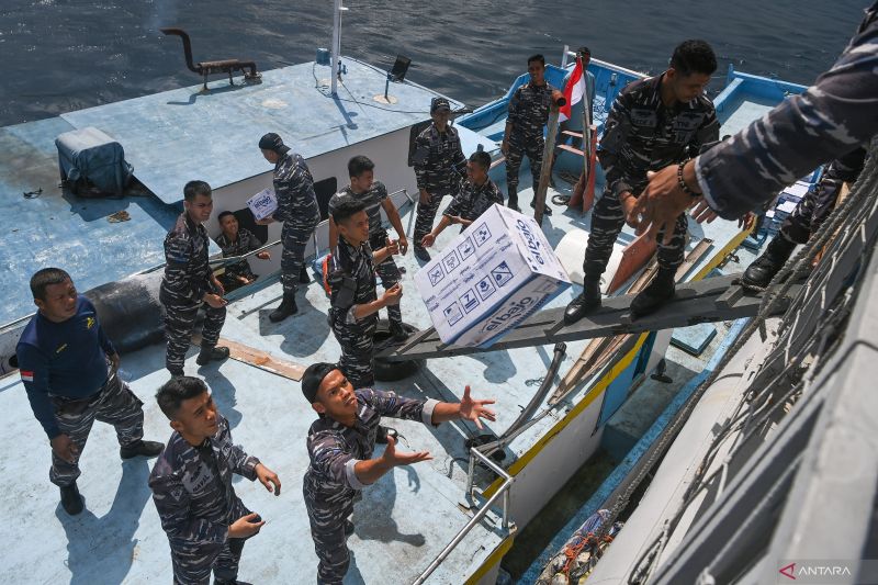 BNPB pastikan kebutuhan dasar korban erupsi Lewotobi terpenuhi