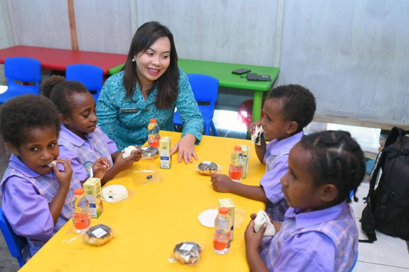 Sarapan sehat bergizi Papua Tengah sasar murid dan guru