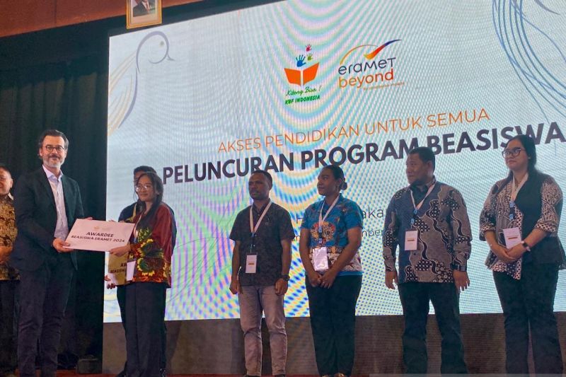 Eramet-KBF serahkan beasiswa bagi 42 mahasiswa dari Indonesia timur