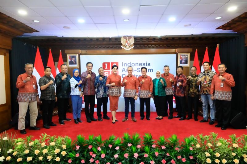 ojk-dan-satgas-pasti-luncurkan-indonesia-anti-scam-centre