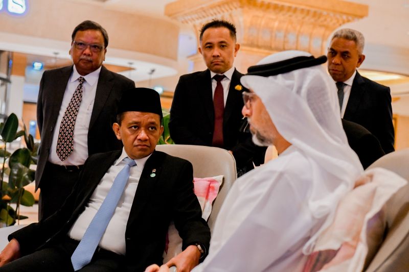 menteri-esdm-menteri-energi-uea-bahas-tiga-kerja-sama-di-abu-dhabi