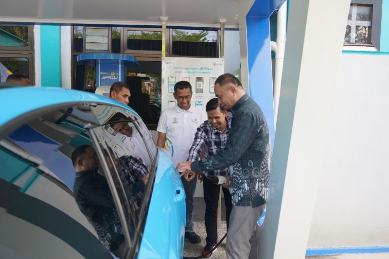 pln-gandeng-icon-plus-gunakan-ev-sebagai-kendaraan-operasional