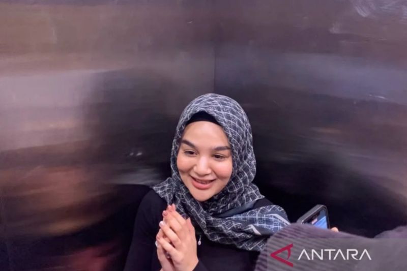 Profil Hana Hanifah, selebgram yang diduga terlibat kasus SPPD Riau