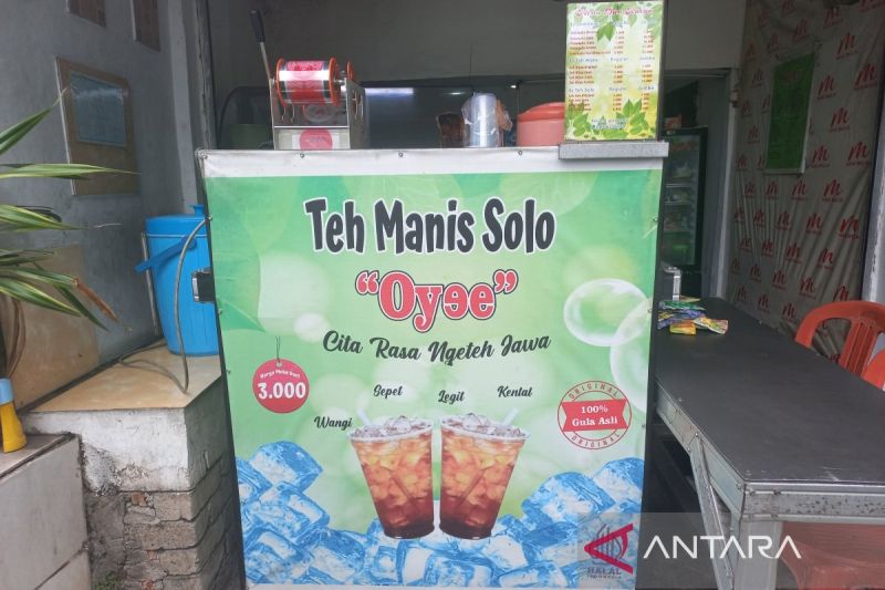 a small iced tea stall