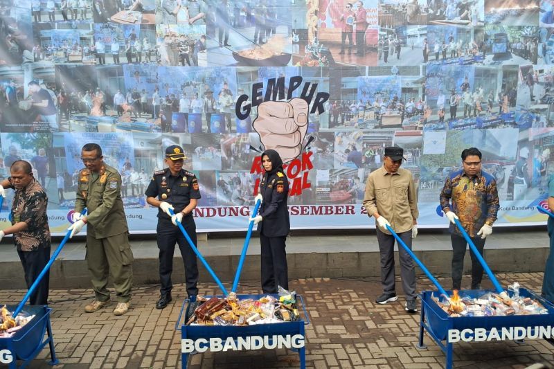 Bea Cukai dan Pemerintah Kota Bandung Musnahkan BMMN Hasil Penindakan Senilai Miliaran Rupiah