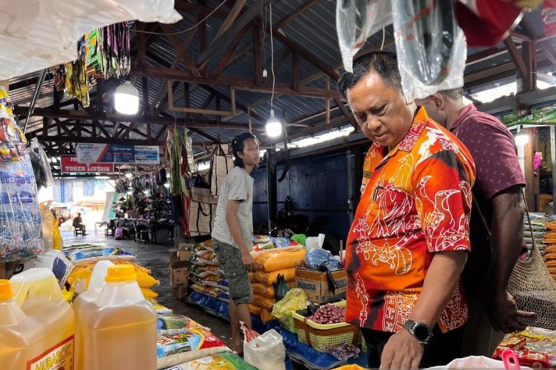 Pemkab Jayapura pastikan bahan pokok aman untuk Natal-tahun baru