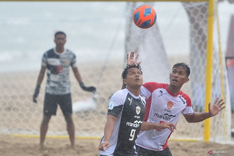 TIMNAS BOLA PANTAI PANGGIL 24 PEMAIN UNTUK TC JELANG AFC BEACH SOCCER FINAL PIALA BOLA PANTAI INDONESIA 141224 FIK 6