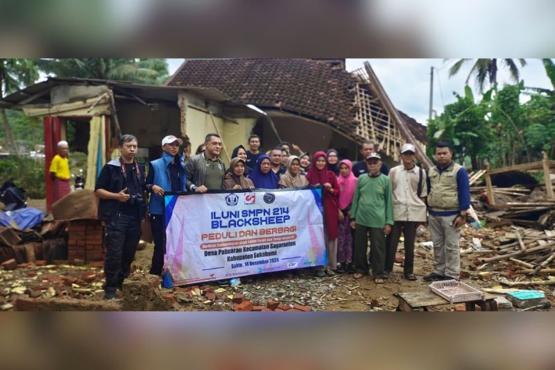 Tunjukkan kepedulian antar sesama, ILUNI SMPN 214 kirim bantuan kepada korban banjir bandang Sukabumi