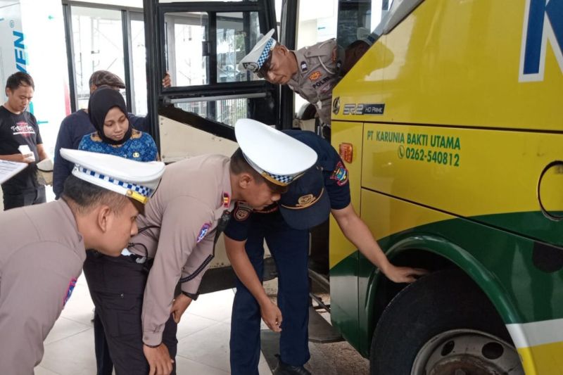 menuju-libur-akhir-tahun-ini-harga-tiket-bus-jakarta-bandung-terbaru