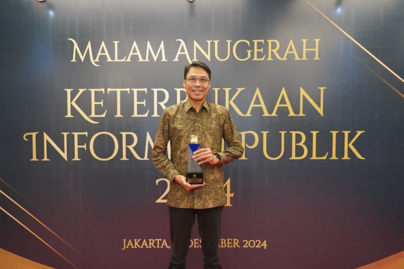 indonesia-re-raih-anugerah-bumn-informatif-tahun-2024