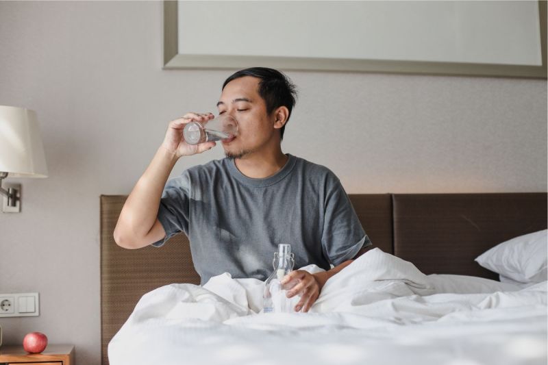 Enam manfaat minum air putih setelah bangun tidur