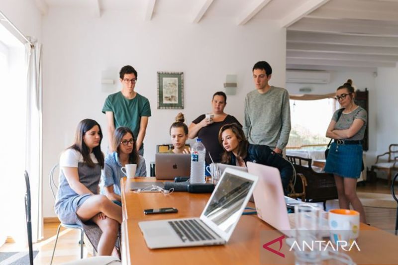 istilah-bahasa-korporat-kekinian-dari-jump-in-hingga-adjust