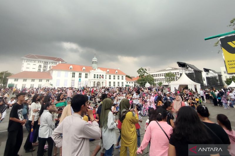 Pertunjukan musik dan video mapping menjadi daya tarik Kota Tua