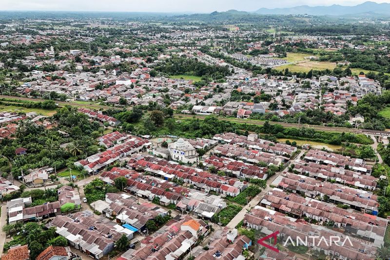 kemarin-investor-bantu-7-juta-rumah-hingga-non-stop-flight-ternate