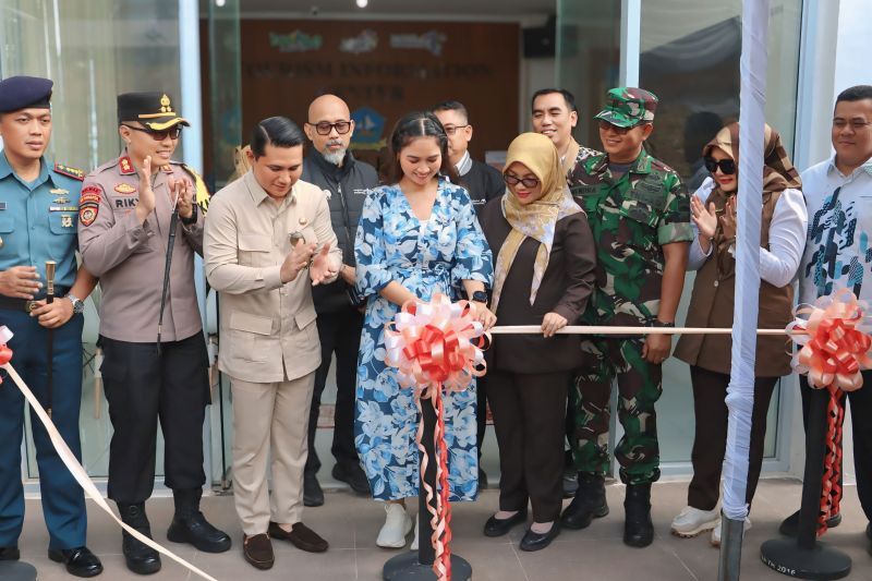 wamenpar-resmikan-gedung-tourism-information-centre-di-bintan-kepri