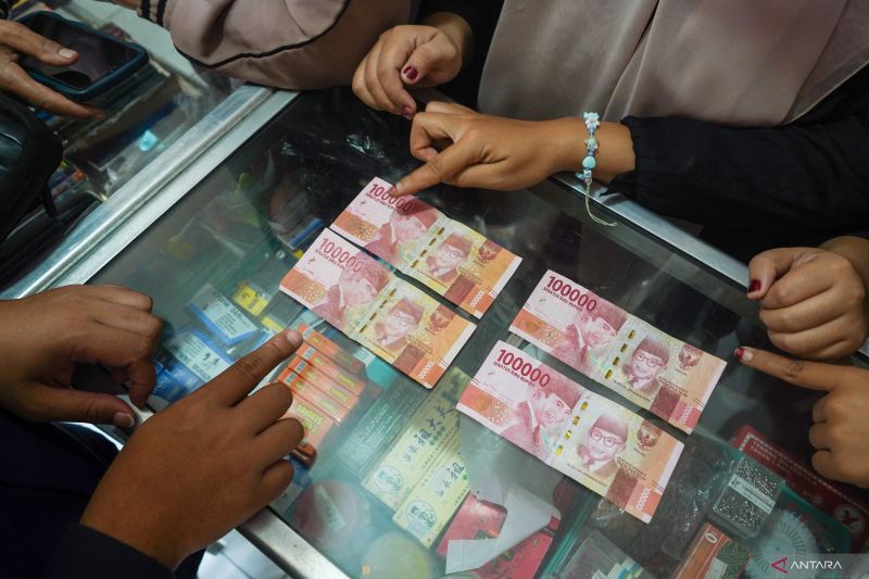 Rupiah melemah dipengaruhi antisipasi rilis data klaim pengangguran AS