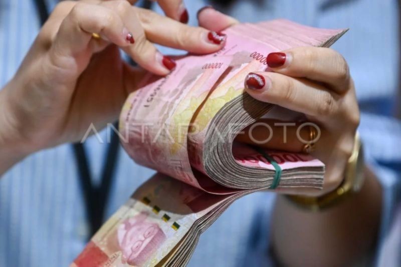 rupiah-pada-jumat-pagi-melemah-jadi-rp16230-per-dolar-as