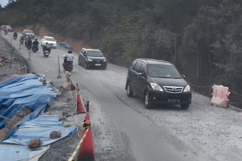 bpjn-memberlakukan-buka-tutup-di-km-106-jalan-lintas-riau-sumbar