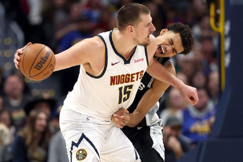 Wembanyama curi bola Jokic, Spurs kalahkan Nuggets 113-110