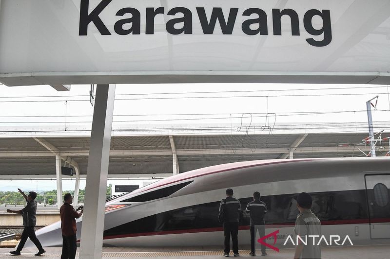 Stasiun Whoosh Karawang catat 5.500 penumpang dalam 10 hari pertama 