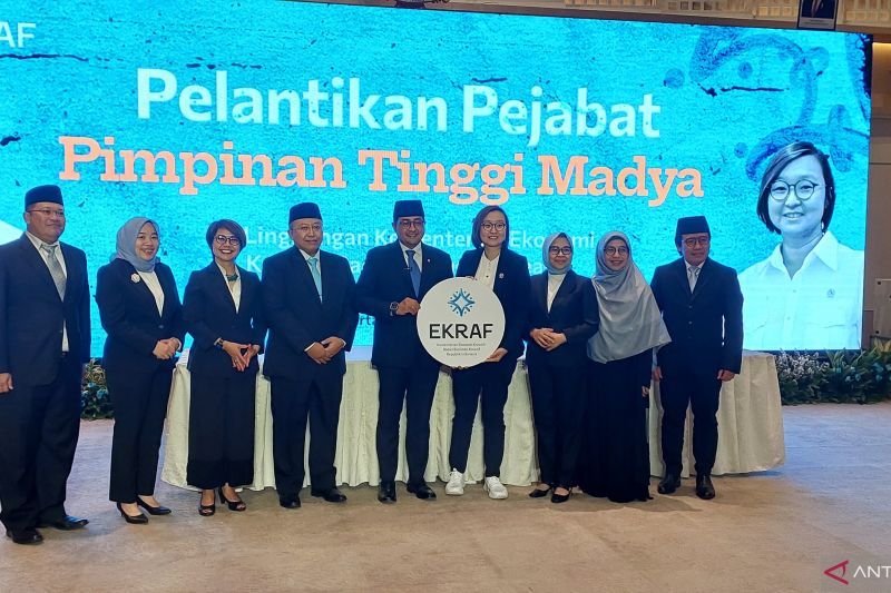 menteri-ekonomi-kreatif-lantik-tujuh-pejabat-tinggi-madya