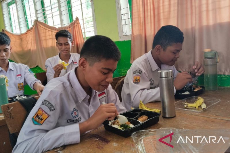 3.497 siswa di Pariaman terima Makan Bergizi Gratis 