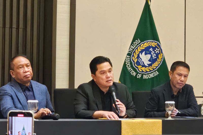 Erick Thohir bantah ada tekanan dari mafia bola dalam pemecatan STY