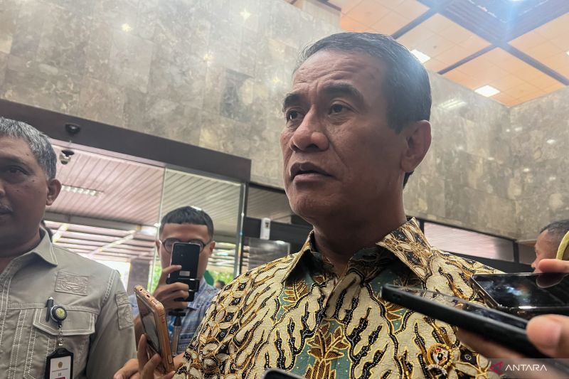 mentan-tegaskan-cabut-izin-distributor-pupuk-bila-jual-di-atas-het