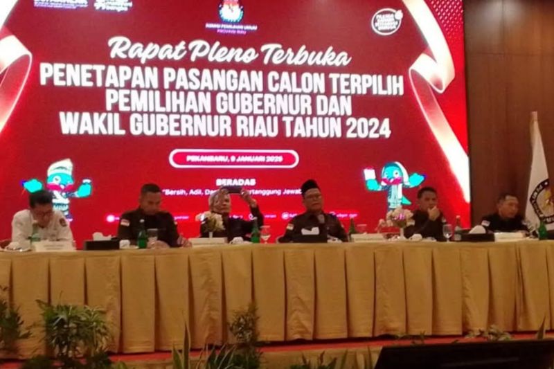 KPU Riau tetapkan Abdul W-Hariyanto sebagai gubernur-wagub terpilih