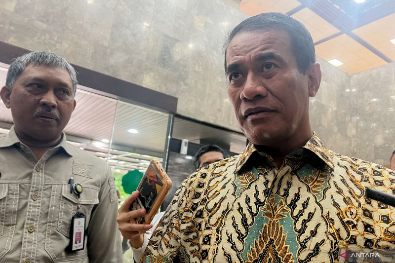 mentan-sebut-bantuan-alsintan-di-2025-disiapkan-senilai-rp10-triliun