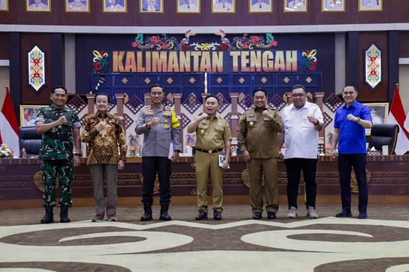 kementan-100-ribu-hektare-program-cetak-sawah-siap-diolah-di-kalteng