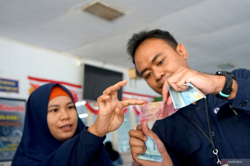 rupiah-melemah-karena-data-ekonomi-as-yang-solid