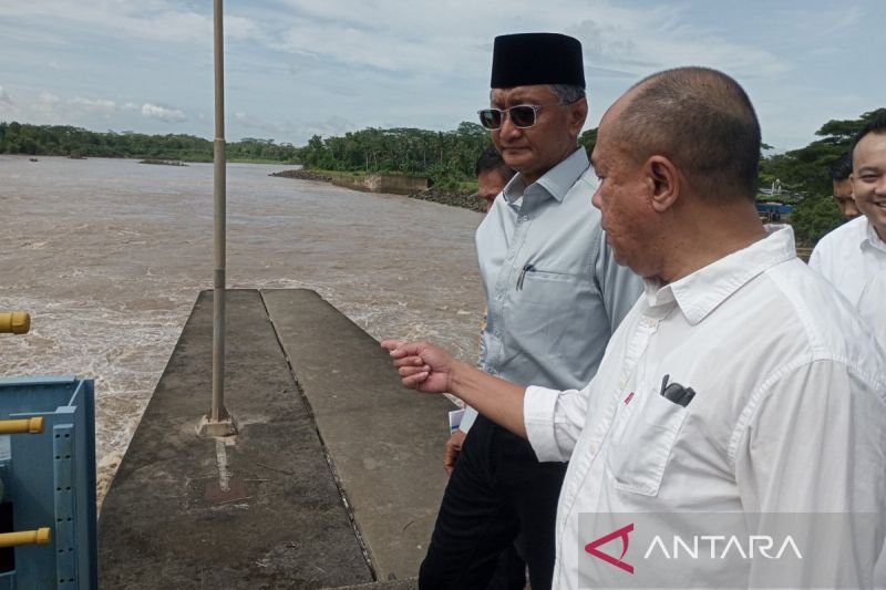 menteri-pu-perbaikan-saluran-irigasi-dukung-swasembada-pangan