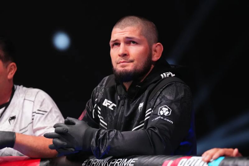 deretan-fakta-khabib-nurmagomedov-usai-dirinya-diusir-dari-pesawat