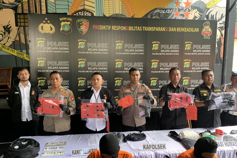 Polisi tembak kaki dua pencuri sepeda motor di Kelapa Gading