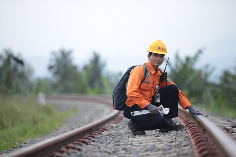 kai-ganti-rel-baru-sepanjang-495562-meter-tingkatkan-keselamatan