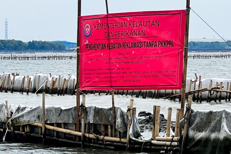 kkp-sebut-pemagaran-laut-di-bekasi-masuk-kategori-reklamasi