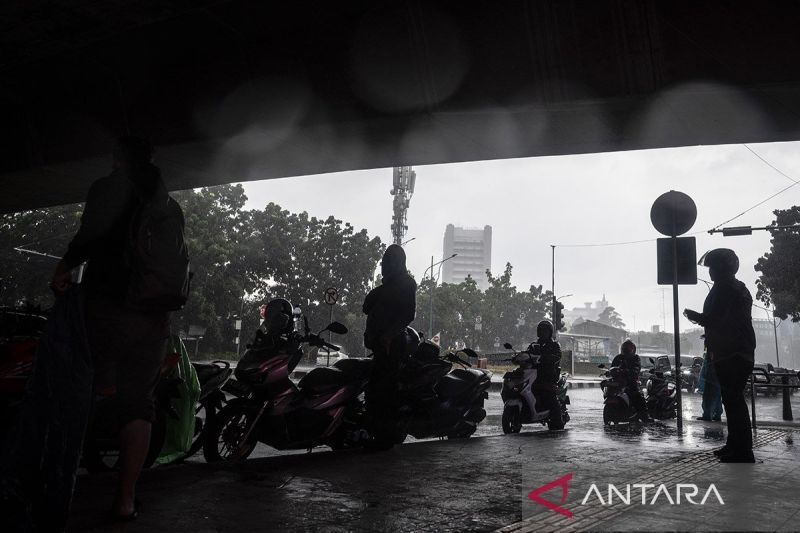 Hujan ringan diperkirakan guyur Jakarta pada Selasa