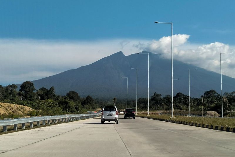 hutama-karya-rampungkan-pengerjan-tol-padang-sicincin-jelang-ramadhan