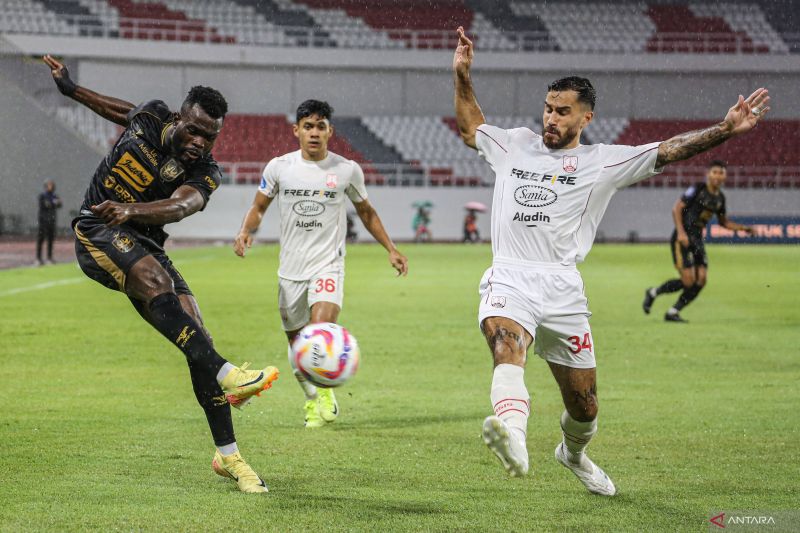 Persis Solo resmi perpanjang kontrak Jordy Tutuarima