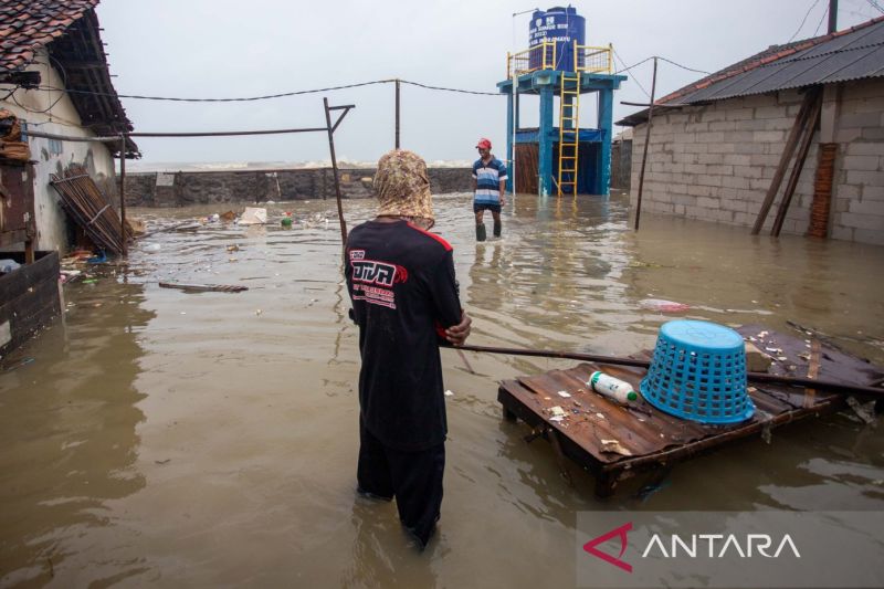 BPBD tetapkan status tanggap darurat banjir rob di Indramayu