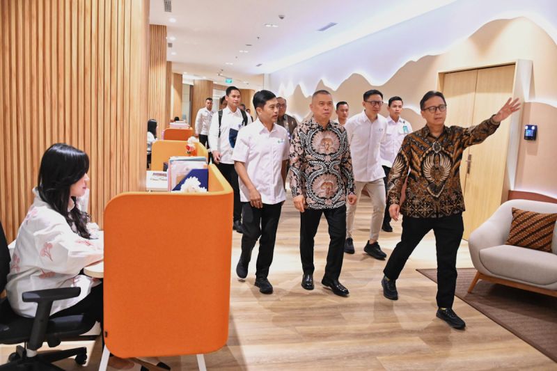 menhub-koordinasikan-angkutan-lebaran-2025-dengan-menkes