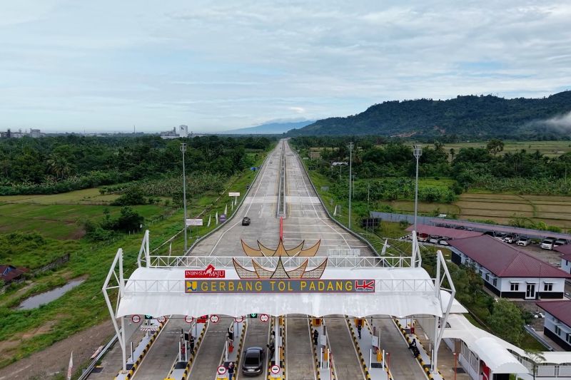 hk-kebut-pengerjaan-tol-padang-sicincin-jelang-ramadan