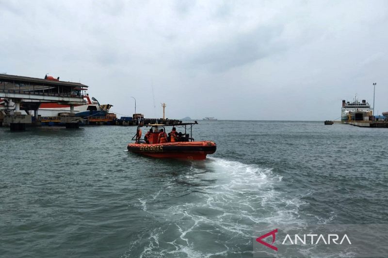 Kapal tenggelam di Selat Sunda empat ABK hilang berhasil ditemukan