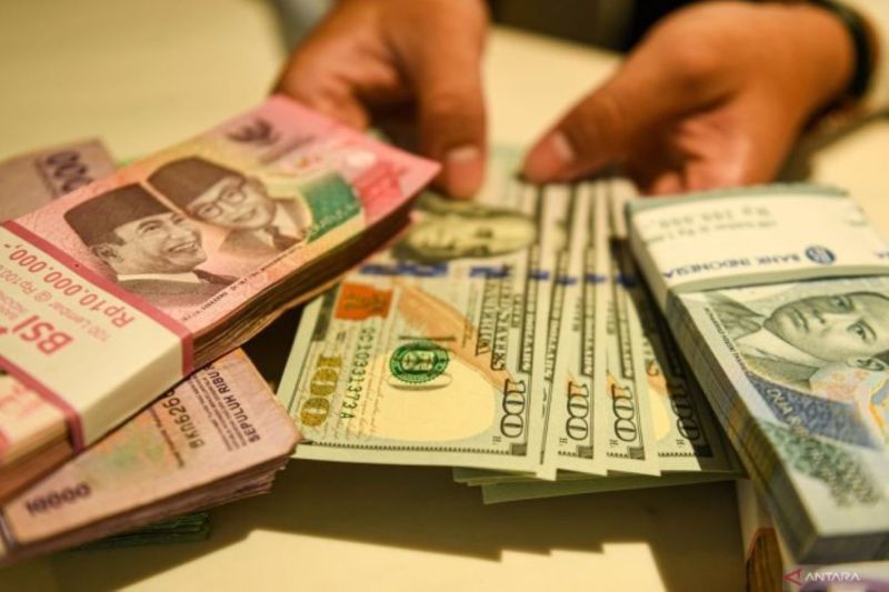 Rupiah Selasa pagi menguat tipis jadi Rp16.357 per dolar AS 