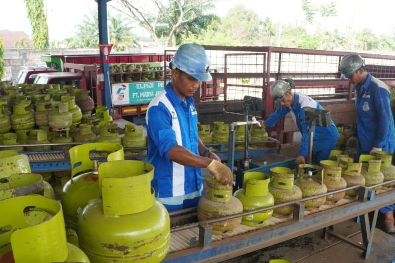 Ekonom : Perlu komunikasi publik memadai di transisi distribusi LPG 