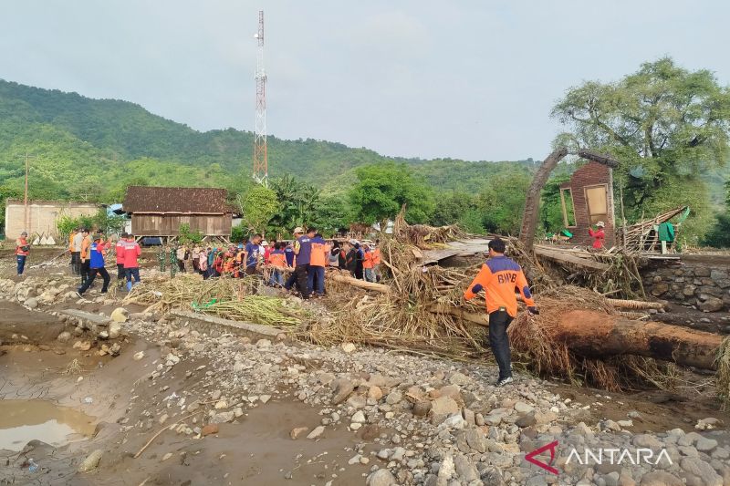 BNPB sebut jumlah korban banjir di Bima NTB bertambah jadi 860 orang