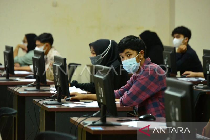 Aturan pakaian peserta UTBK SNBT 2025 yang perlu diperhatikan