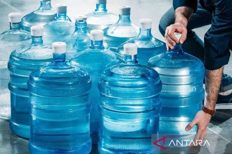 legislator-polemik-sumber-air-kemasan-rugikan-masyarakat-dan-industri